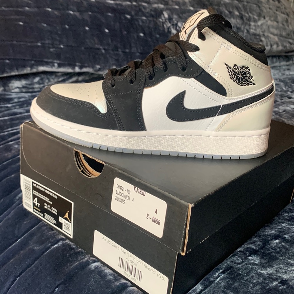 Air Jordans 1 MID Diamond Shorts (gs)